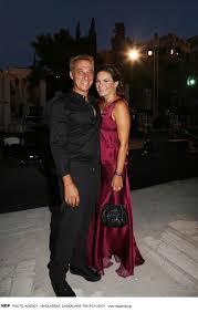 .τη δεύτερη μέρα του πάσχα η όλγα κεφαλογιάννη και ο αγαπημένος της μίνως μάτσας. Olga Kefalogiannh Lamperh Emfanish Sth Rwmaikh Agora Me Ton Syntrofo Kai People Amp Style Eidhseis