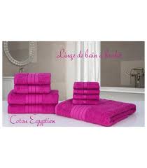 Dans sa gamme de serviettes de bain, vous avez la possibilité d'acheter des serviettes en lot ou individuellement. Lot Serviettes Brodees Fuschia Avec Broderie Personnalisee P