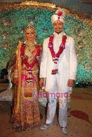 Rakhi sawant was born on november 25, 1978 in bombay, maharashtra, india. Rakhi Sawant With Fiance Elesh Parujanwala The Winner Of Rakhi Ka Swayamvar In Leela On 2nd August 2009 Most Viewed Bollywood Photos Bollywood Photos