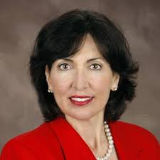 Stream episode Dr. Para Jones, Stark State College: Educating and Training  During the Pandemic by Akron Roundtable podcast