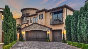 Orange County Homes For Sale 16401 Ardsley Huntington Beach California Beach Houses For Sale Modern Homes For Sale Luxury Modern Homes