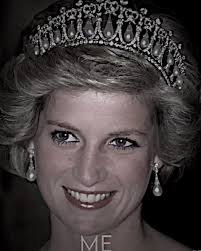 Princess Diana and Maya Hawke Look Alike