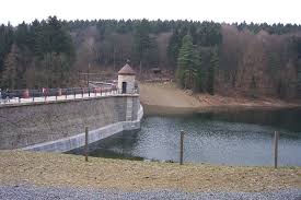 Sie dient dem hochwasserschutz und der niedrigwasseraufhöhung der wupper. Wuppertal Ronsdorf Reisefuhrer Auf Wikivoyage