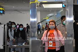 Pemudik Di Bandara Kualanamu Terus Berdatangan Republika Online
