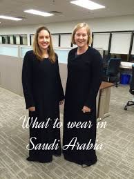 What To Wear As A Woman In Saudi Travel To Saudi Arabia What To Wear How To Wear