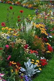 Pin By Georgia On Landscaping In 2020 Backyard Flowers Garden Beautiful Flowers Garden Backyard Flowers