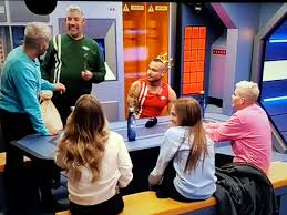 Uwe abel ist derzeit bei promi big brother zu sehen und wird dort mit einer großen überraschung konfrontiert! Dotlinger Bauer Uwe Abel Bei Promi Big Brother Dotlingen