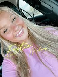 Katie Poole's Instagram, Twitter & Facebook