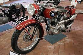 Nach der jahrhundertwende hat nsu mit dem motorradbau ein weiteres standbein gewonnen. Nsu Motorrader Klassische Motorrad Oldtimer Vergangener Epochen