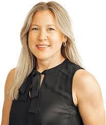 Ashely Smith's Instagram, Twitter & Facebook