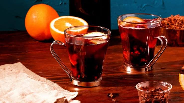 Mulled Wine with Mixed Berries Recipe - Dole® Sunshine