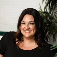 Jessica Spinks's Instagram, Twitter & Facebook