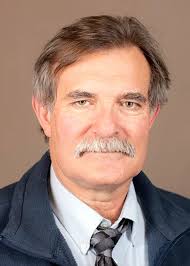 PAUL DECELLE, 60 OROFINO LAWMAKER, MAYOR DIES