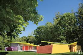 A butterfly house can help to spruce up your garden by adding a landscaping element. Why Top Architects Love Butterfly Roofs Architectural Digest