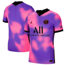 Il marquera 100 buts sous le maillot du psg, s'inscrivant de façon indélébile dans l'histoire du club 155. Le 4eme Maillot Du Psg Vient De Sortir