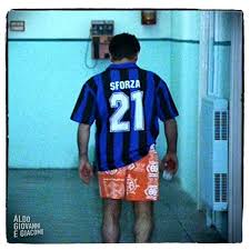 Aldo, Giovanni e Giacomo - 18 anni dopo #Sforza, uno svizzero entra nella  rosa dell' F.C. Internazionale Milano: Xherdan #Shaquiri. Magari, questa  volta, saranno le sue magliette a finire… GUARDA IL VIDEO: