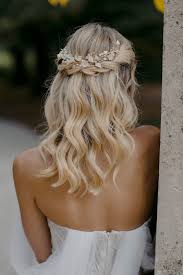 Coiffure cheveux long mariage invité. 40 Coiffures De Mariage Pour Cheveux Mi Longs