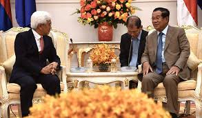 Dato' sri jamaludin ibrahim (left), president and group ceo axiata and mr mikkel vinter ceo of friendi group. President Of Axiata Group Berhad Meets With Hun Sen Khmer Times