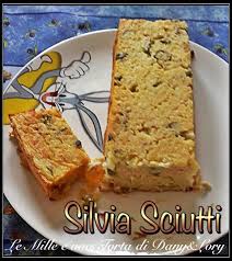 Il ripieno di prosciutto e mozzarella renderà questo plumcake una vera delizia. Plumcake Salato Patate E Tonno