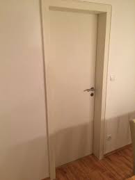 Turen Lackieren Anleitung Alte Turen Weiss Streichen Diy Turen Lackieren Weisse Turen Tur Renovieren