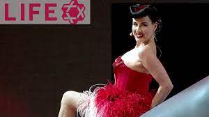 Published two books, burlesque and the art of the teese and your beauty. Dita Von Teese Burlesque Show At The Life Ball 2019 Youtube