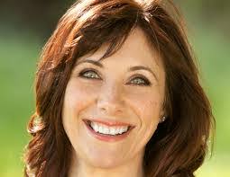 Roxanne Briggs's Instagram, Twitter & Facebook