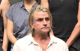 Nacho Cano, ex-membro do Mecano, denunciado por contratar imigrantes  irregulares na Espanha