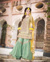 Pin By Anam Khan On Wedding Asian Wedding Dress Pakistani Bridal Mehndi Dresses Asian Wedding Dress