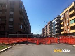 Ostia: via Zotti sprofonda