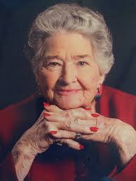 Lina Long's Instagram, Twitter & Facebook