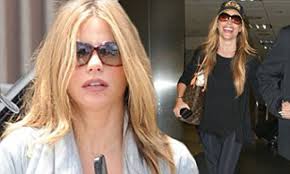 See more ideas about sofia vergara, sofia vergara hair, sofia. Sofia Vergara Ditches Her Brunette Do For Bright Blonde Locks As She Enjoys A Relaxed Lunch Date Daily Mail Online