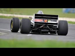 Sämtliche fahrzeuge des feldes setzen eine derartige motorisierung ein, die nun vom reglement. 480 Ps Formel 3000 Selber Fahren Ex Mark Webber Wie Formel 1 Youtube