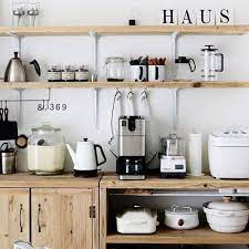 おしゃれな小物を飾ってインテリアをランクアップ おすすめアイテムを使ったディスプレイ集 キッチンインテリアデザイン ヴィンテージキッチン キッチン