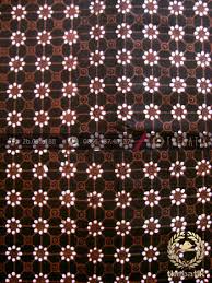 Motif batik truntum kuncoro merupakan inspirasi batik art yang di kerjakan oleh pembatik terbaik seluruh indonesia untuk menciptakan batik pattern yang memiliki kualitas terbaik. 51 Gambar Batik Truntum Trend Terbaru