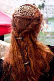 Pin By Katia Ramirez Echevarria On Beauty Hair Styles Renaissance Hairstyles Medieval Hairstyles