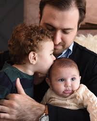 Nesse Dia dos Pais tenho comigo os maiores presentes que a vida poderia me  dar! Feliz Dia dos Pais a todos os papais!