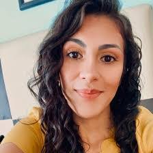 Janet Landeros's Instagram, Twitter & Facebook