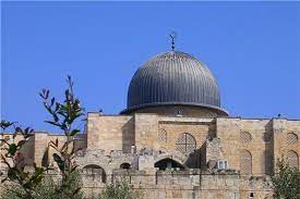 Masjid al aqsha adalah bangun yang terdapat di sebelah selatan haram al sharif, berupa struktur persegi panjang yang sangat sederhana namun besar dan mengesankan. Yordania Kutuk Tindakan Israel Di Masjid Al Aqsa Republika Online