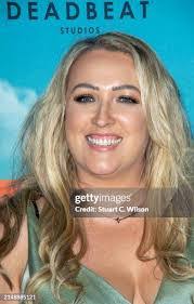 Danielle Flora's Instagram, Twitter & Facebook