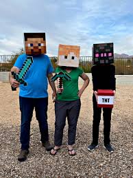 It's the weakest armor in minecraft, but it requires no smelting and no special tools (e.g., pickaxes) to obtain. Minecraft Costume Ideas Desert Chica