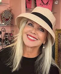 Kudos to Keith Hartzell for his hard work in the 2nd Ward & keeping the  storefronts occupied. 😊👏👏