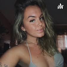 Taylor Mack's Instagram, Twitter & Facebook