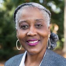 Renee Purvis's Instagram, Twitter & Facebook