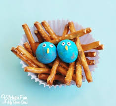 If you are making easter classroom treats for the first time, no worries. Easy Baby Bird Treats Kitchen Fun With My 3 Sons