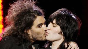 From rape jokes with Russell Brand to kissing a 16-year-old Pixie Geldof:  How Noel Fielding went from 00s hedonism to Bake Off host
