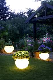 Sie sind auch allesamt besonders energieeffizient. Gartenbeleuchtung 23 Ideen Und Impulse Fur Ein Romantisches Ambiente
