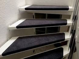 Treppenteppiche haben eine höchstlänge für die tiefe beziehungsweise länge des flors, da sehr hochflorige teppicharten einen zu großen rutscheffekt haben. Stufenmatte Nach Mass Treppenstufen Teppich Treppen Teppiche Teppich