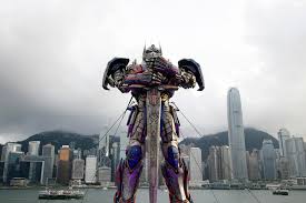 The autobots remained in control of cybertron throughout 2006, slowly working to revitalize their homeworld while defending with comparative ease against various attacks by the surviving decepticons, and the manipulations of the returned quintessons. How Transformers 4 Became The No 1 Film In Chinese History Time