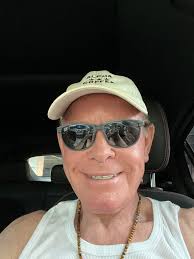 Hi, my name is Lani Leroy lowder but you can call me Leroy. I'd like to  find a discussion group that is for folks like me who are learning Spanish  and need