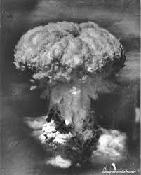 Atomic Bomb Over Nagasaki August 9 1945 Hiroshima Nagasaki Nagasaki Hiroshima Bombing